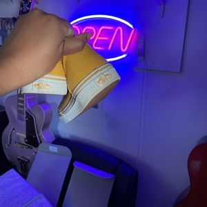 Yellow skater low top vans